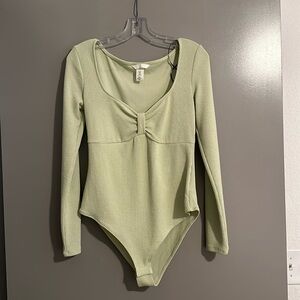 Ribbed, light green bodysuit